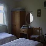 Meadowfield B&B 발리바우한